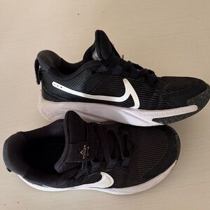Nike Black & White Athletic Sneakers with Signature Swoosh